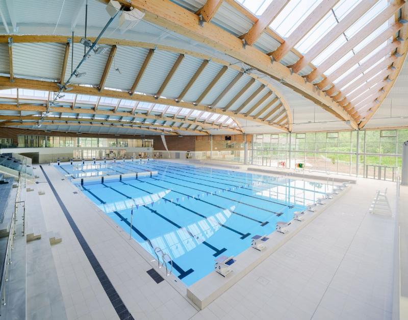 Pan architecture durable s'intégrant dans un paysage naturel français